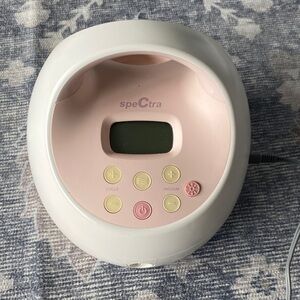 Spectra S2 breast pump